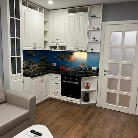 Franci's No4 Τίρανα